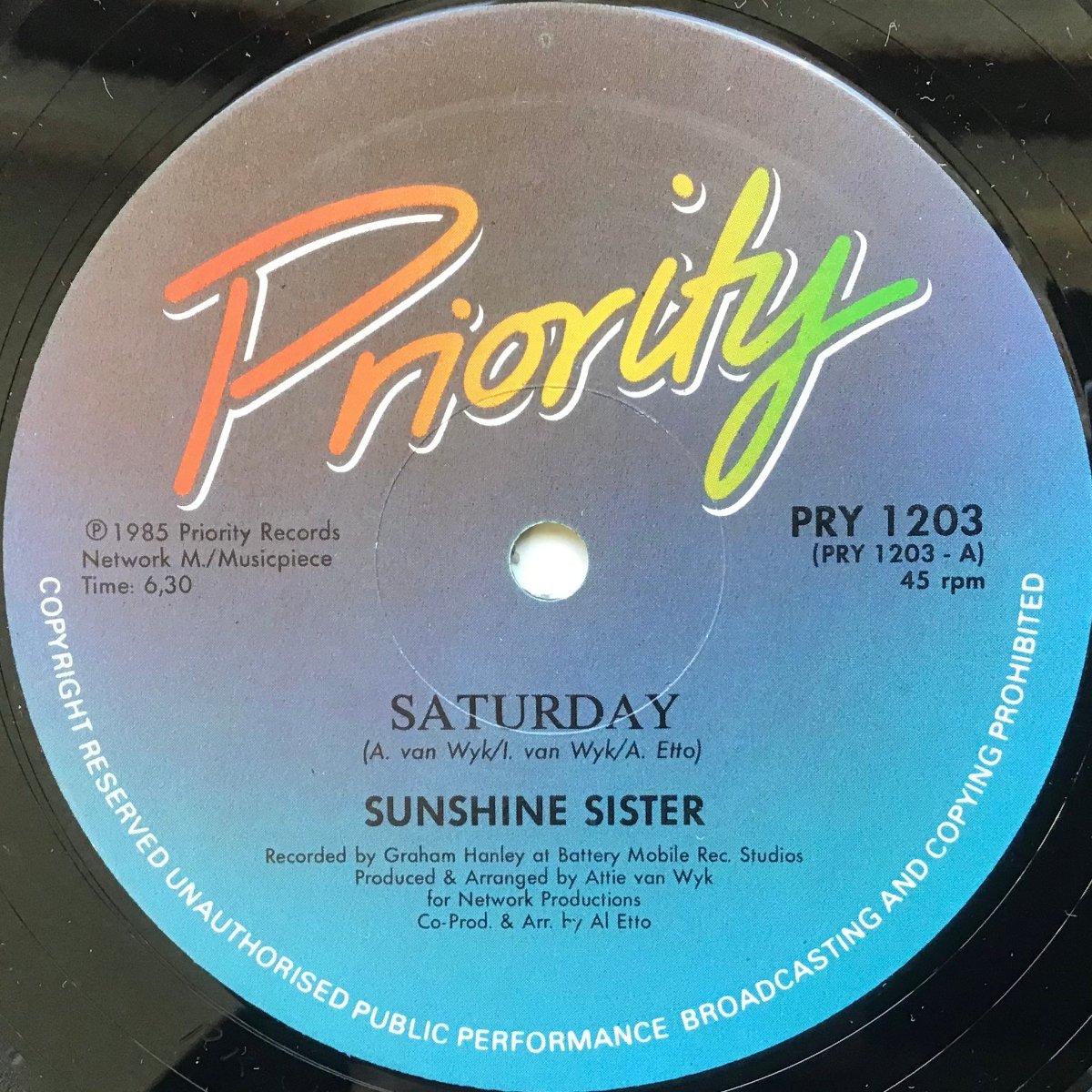 Sunshine Sister - Saturday / Dancing Fever A-Side