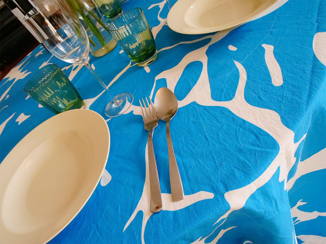 Nappe n° 2 – nappe moderne en coton biologique | bleu et blanc